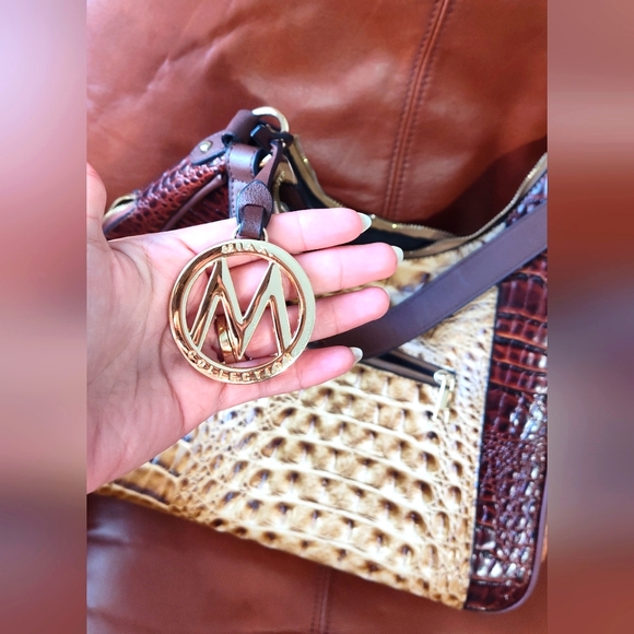 MIA K. COLLECTION CROCODILE EMBOSSED - Picture 7 of 11